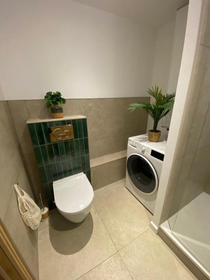 Superbe Appartement Avec Grande Terrasse Carqueiranne Esterno foto